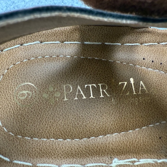 Brown Cutout Flats - Picture 3 of 3